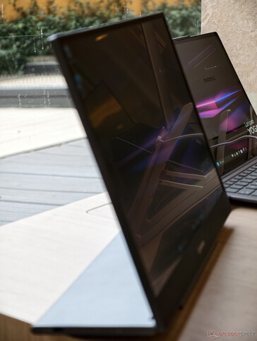 Smal design på den bärbara monitorn