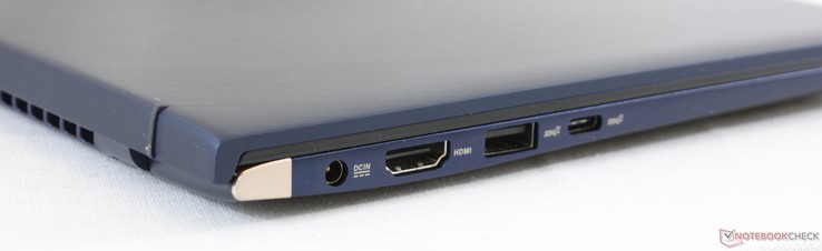 Vänster: AC-adapter, HDMI, USB Typ A 3.1 (10 Gbps), USB Typ C Gen. 2
