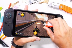 Bortsett från den lätt repbara skärmen verkar Nintendo Switch 2 vara välbyggd (Bildkälla: JerryRigEverything)