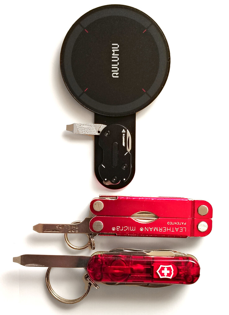 Jämfört med Leatherman- och Swiss Army-knivar.