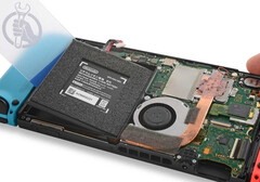 iFixits omvärdering av Nintendo Switch har resulterat i en lägre poäng för reparerbarhet. (Källa: iFixit)