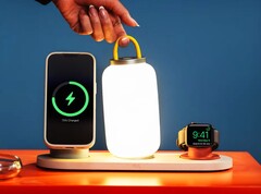DailyObjects-laddaren kan också ladda en bärbar lampa.