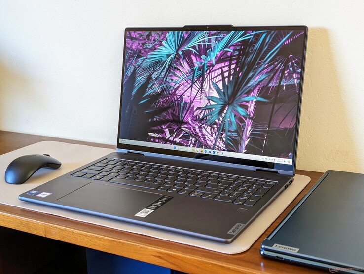 2024 Lenovo Yoga 7 2-i-1 16IML9