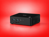 iiyama mini-PC med USB-portar på framsidan, en USB-C-port, en SD-kortläsare och ventilation på sidan.