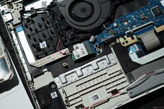 Demontering av HP 255 G10