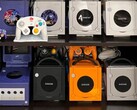 En samling Nintendo GameCube-konsoler