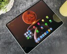 Oppo Pad 4 Pro i recension. (Bildkälla: Marcus Herbrich/Notebookcheck)
