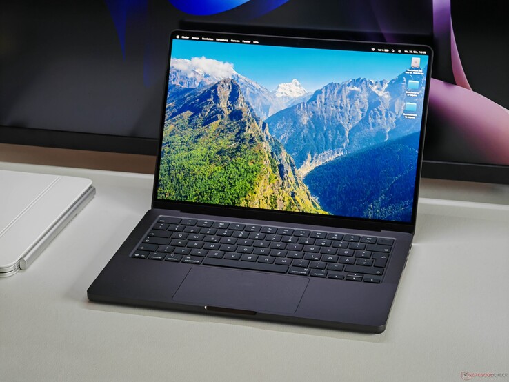 MacBook Pro-modeller med Mini LED kommer att fortsätta säljas parallellt med den kommande MacBook Pro med OLED-skärm, eller Ultra.
