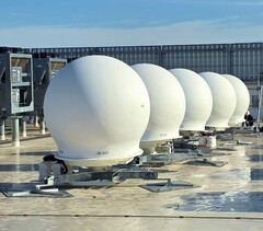 Iridium vill att FCC ska hindra SpaceX från att använda frekvensbanden 19,4–19,6 och 29,1–29,3 GHz i samband med 28 ansökningar om gateway-licenser som för närvarande är under behandling.