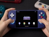 Retroid Pocket Nova är en Android-baserad handhållen enhet.