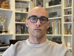 Brilliant Labs Halo AI-glasögon har en 0,2-tums liten mikroOLED heads up-skärm (Bildkälla: Brilliant Labs)