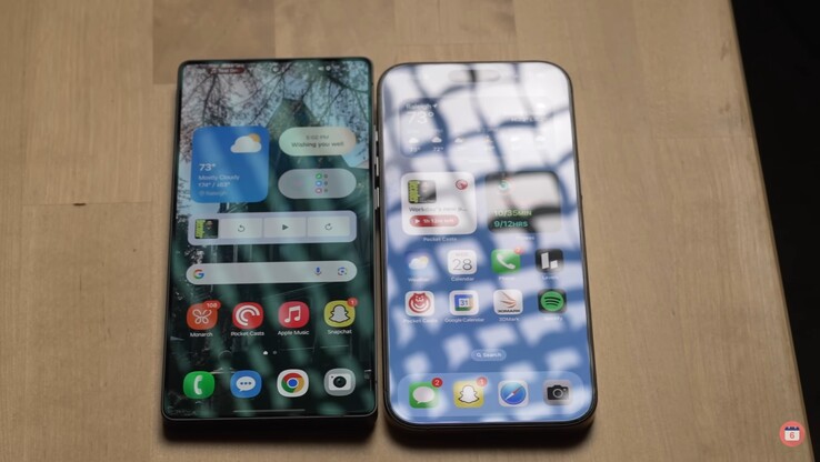 Galaxy S25 Ultra vs iPhone 16 Pro Max skärmreflektivitet. (Bildkälla: 6 månader senare på YouTube)