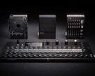Field System kommer nu att levereras i svart, med undantag för OP-1 Field - ej avbildad här (Bildkälla: Teenage Engineering)