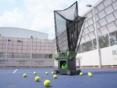 Tennisroboten Acemate S10 Pro kan träna slag, spela rally och ta emot returer på grus-, gräs- och hardcourtbanor.