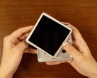 Den senaste retrohanddatorn från Anbernic roterar displayen för att exponera knapparna.