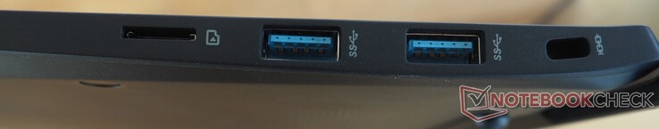 Höger: microSD, 2x USB-A 3.2 Gen 2, Kensingtonlås
