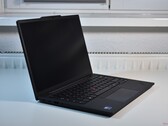 Maximal effektivitet: Lenovo ThinkPad T14s Gen 6 visar varför Lunar Lake är det perfekta valet för bärbara datorer för företag, bilden: Lenovo ThinkPad T14s Gen 6 (Bildkälla: Benjamin Herzig/Notebookcheck.com)