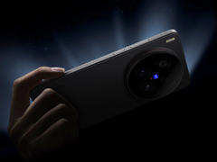 Reklambild av Vivo X300 Ultra.