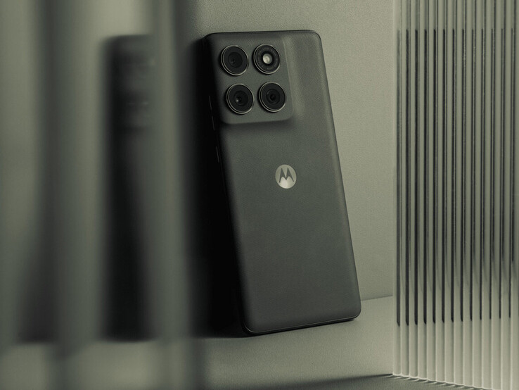 Pantone Deep Forest-finishen på telefonen (Bildkälla: Motorola)