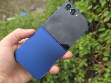 Samsung Galaxy Z Flip7 recension. (Bildkälla: Marcus Herbrich)