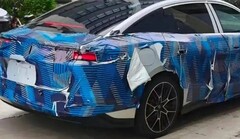 Kamouflerad prototyp av tredje generationens BYD Han, fotograferad av BYD-fankommunitetet Di Fen Zhi Jia