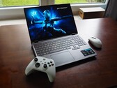 Recension av Medion Erazer Beast 16 X1 bärbar dator: RTX 5090-spelare med vattenkylning som tillval