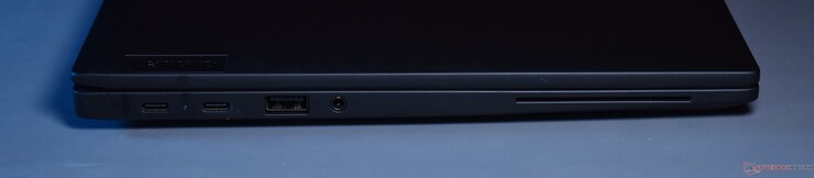 vänster: 2x Thunderbolt 4, USB A 3.2 Gen 1, 3,5 mm ljud, Smartcard-kortplats