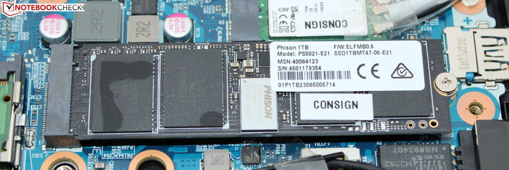 En PCIe 4 SSD fungerar som systemenhet.