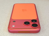 Orange iPhone 17 Pro Max blir rosa