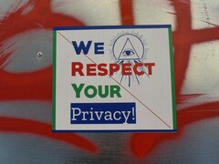 En dekorativ bild med texten &quot;vi respekterar din integritet&quot; (Bildkälla: Marija Zaric via Unsplash)