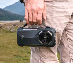 Fossibot F113-smarttelefonen har en bekväm bärrem på sidan. (Bildkälla: Fossibot)