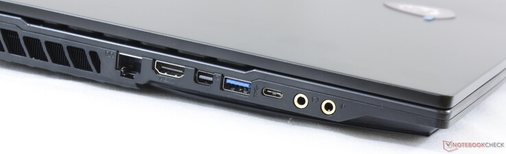 Vänster: Kensington-lås, RJ-45, HDMI 1.4, Mini-DisplayPort, USB 3.1, USB 3.1 Typ C Gen. 1, 3.5 mm mikrofon, 3.5 mm hörlurar (SPDIF)