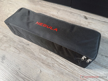 Skärmen finns i denna kompakta väska