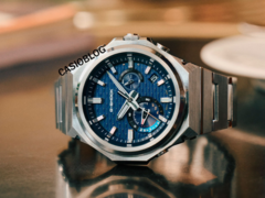 Casio GST-B1000 (bilden) med blå urtavla. (Bildkälla: Casioblog)