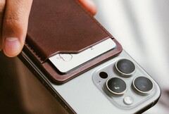 Den nya Nomad Leather Mag Wallet kan lokaliseras tack vare en AirTag (Bildkälla: Nomad)