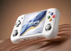 Helegaly Action Pi, en handhållen retrospelkonsol, kommer att se dagens ljus den 5 juli 2025. (Bildkälla: Computer Base DE)
