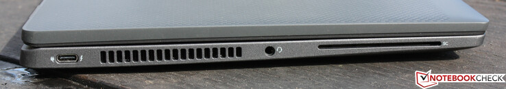 Till vänster: USB Type-C med Thunderbolt 4, ljudkombination, SmartCard