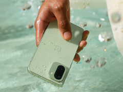 OnePlus 15T kommer att ha IP69K-, IP69-, IP68- och IP66-klassificering. På bilden: en kampanjbild som visar vattentätheten hos OnePlus 15R.