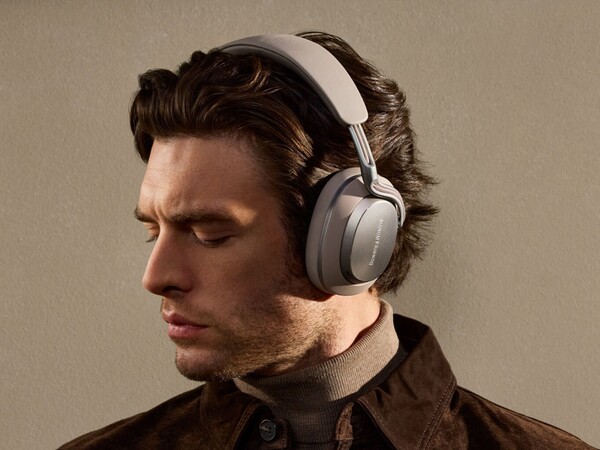 Bowers & Wilkins Px8 S2 har fler mikrofoner för bättre aktiv brusreducering och samtalskvalitet. (Bildkälla: Bowers & Wilkins)