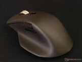 Keychron M6 8K baksida vänster vy. 