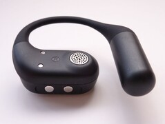 OpenRock Link 20 öronhängare är belagda med slät och bekväm silikon. (Bildkälla: Notebookcheck)