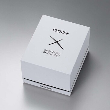 Anpassad förpackning med skärskador efter en katana