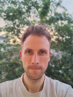 Selfie med Note 17 Pro