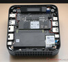 Asus ExpertCenter PN54 med öppen undersida