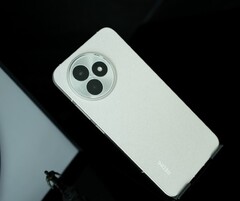 Det är okänt om Xiaomi 15T-telefonerna kommer att anta designen av Redmi K80 Extreme Edition. (Bildkälla: Digital Chat Station)