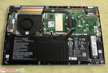 Acer Swift 3 SF314-511-54ZK: RAM-minne finns inbyggt; endast Wi-Fi-modulen och M.2 SSD-modulen kan bytas ut.