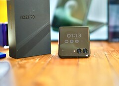 Motorola Razr+ 2026 (Razr 70 Plus) har vissa brister på vissa områden men känns ändå högkvalitativ.