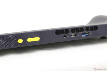 Överst: Strömknapp, volymknappar, 3,5 mm headset, USB-C 4, USB-A 3.0