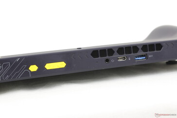 Överst: Strömknapp, volymknappar, 3,5 mm headset, USB-C 4, USB-A 3.0
