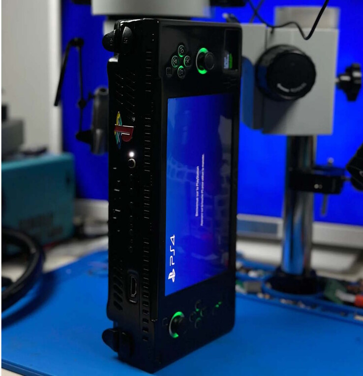 PS4-handenheten är ganska skrymmande (Bildkälla: wewillmakeitnow)